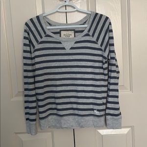 Abercrombie and Fitch long sleeve grey top
